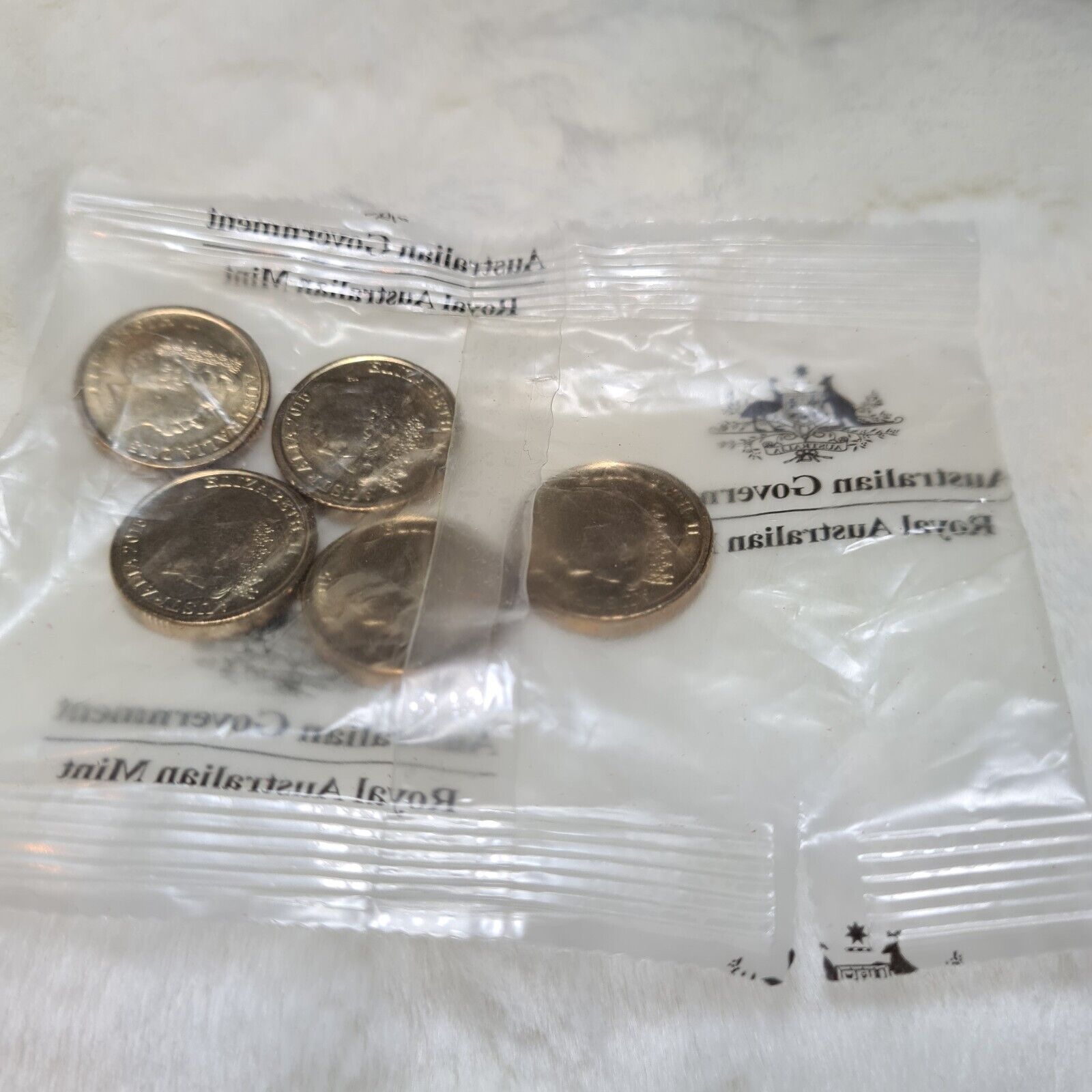 UNC $2 2015 Red Anzac Cove Lest We Forget War Graves two dollar RAM BAG(5 Coins)